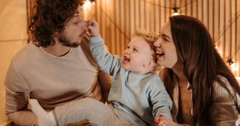 elternschaft_vater-mutter-kind