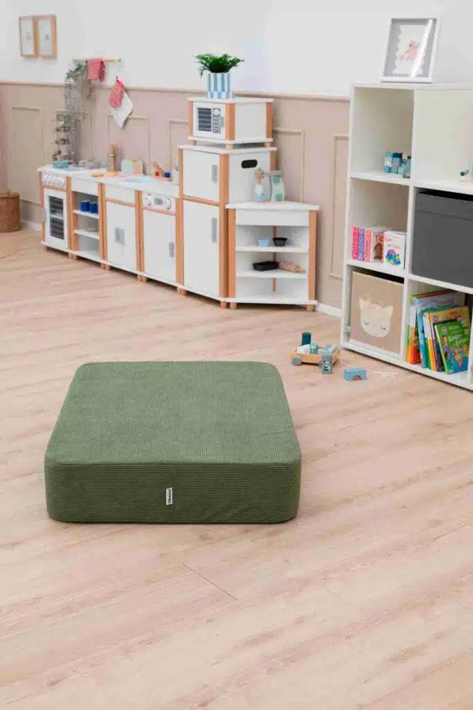 betzold-huepfpolster-cord-gruen