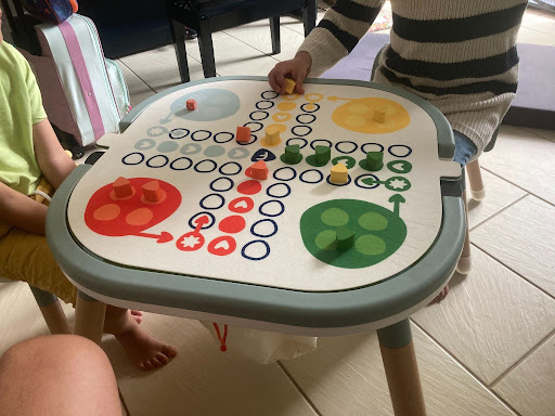 funzy-spieltisch-fuer-kinder_aufsatz-mensch-aergere-dich-nicht