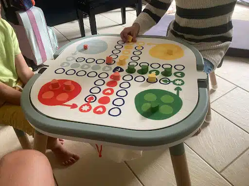 funzy-spieltisch-fuer-kinder_aufsatz-mensch-aergere-dich-nicht
