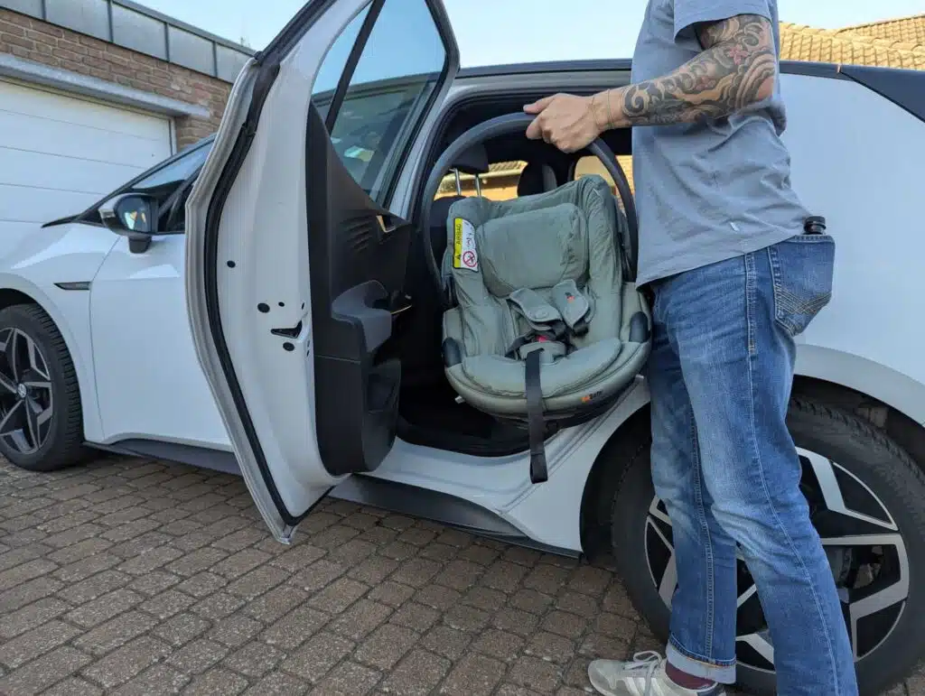 besafe-go-beyond2-babyschale-mit-child-seat-cover